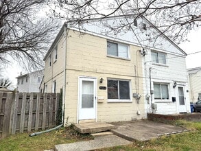 Building Photo - 5612 7th Rd S