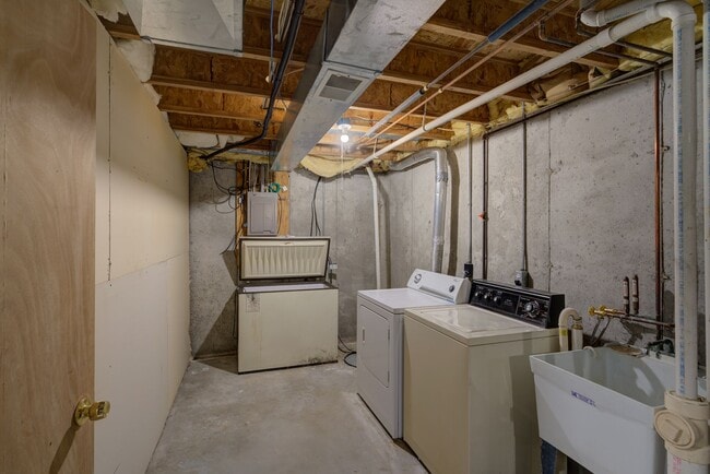 Building Photo - 1509 Bultman Rd