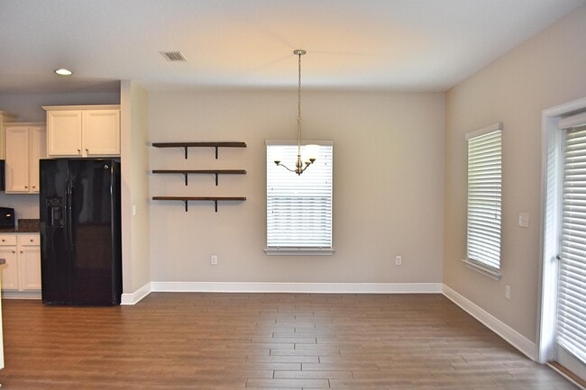 Building Photo - 192 Windchime Way