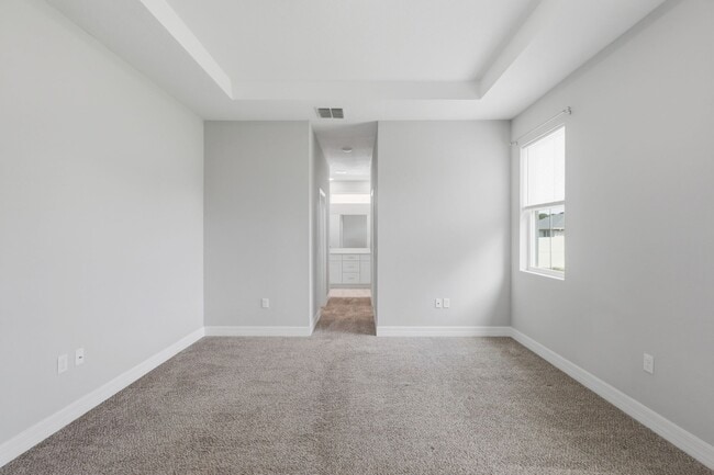 Building Photo - 5574 SW 128th Pl