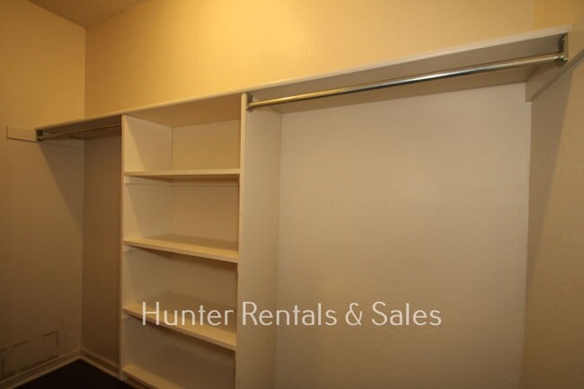 Building Photo - Country Trails Classic!