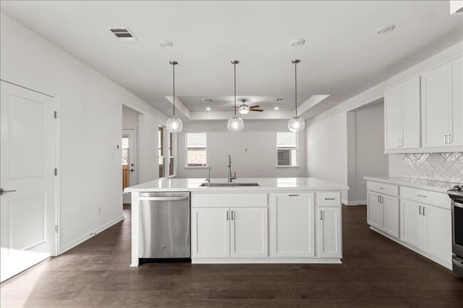 Building Photo - 133 Grn Knl Ln