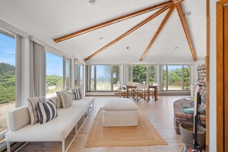 Building Photo - 155 Sound Ave