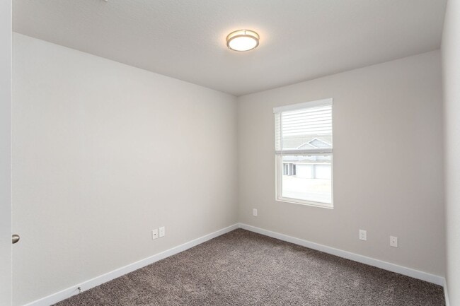 Building Photo - Beautiful 2-Story Home in Hunters Ranch – 3 Bed, 2.5 Bath
