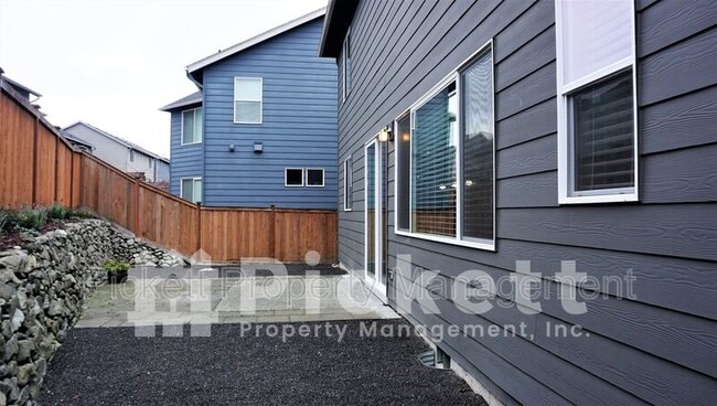 Building Photo - 1861 Claret Loop NW