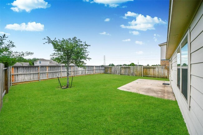 Building Photo - 5710 Camelia Evergreen Ln