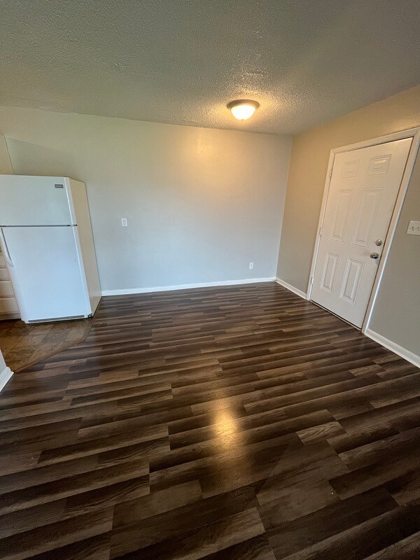 Building Photo - 2833 N O.Henry Blvd