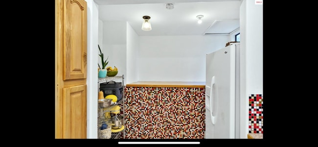 Building Photo - 275 Kelley Creek Rd