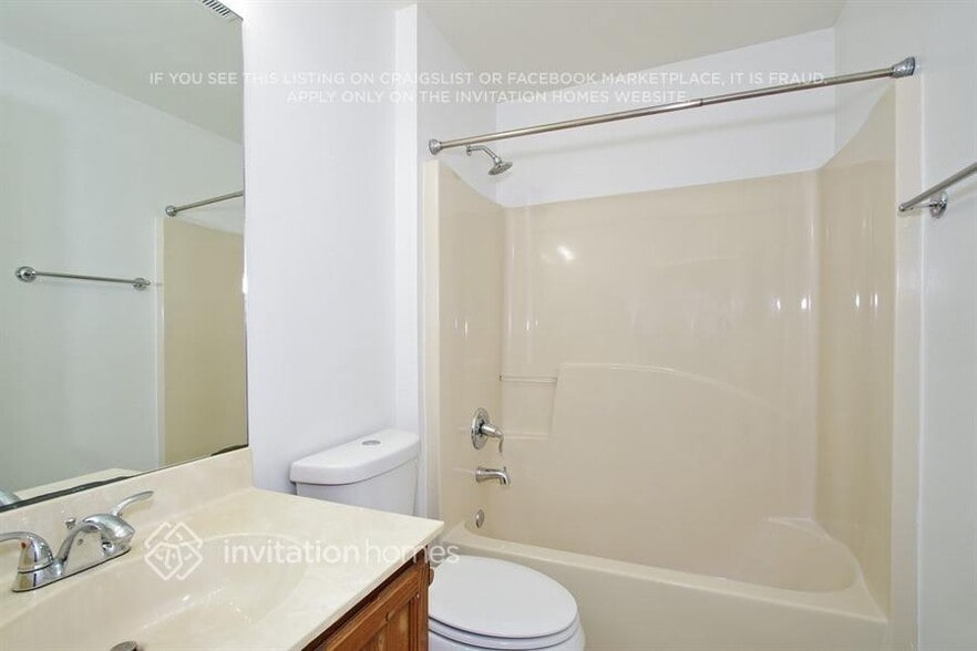 Building Photo - 3214 Glenmeadow Terrace