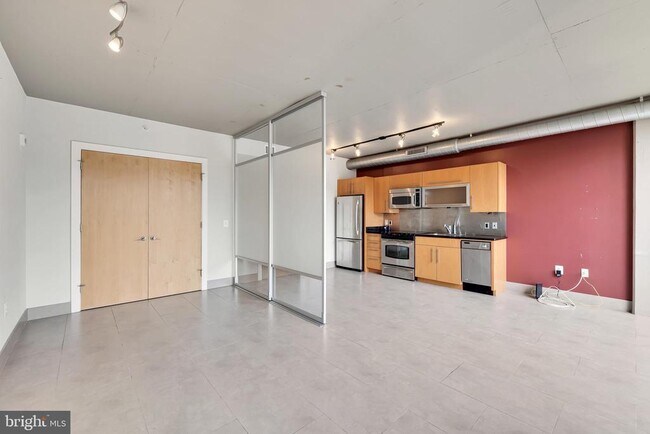Building Photo - 1133 14th St NW