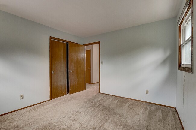 Bedroom 1 6825 - 6825 S Juniper Dr