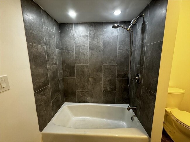 Building Photo - 314 Saracino Dr