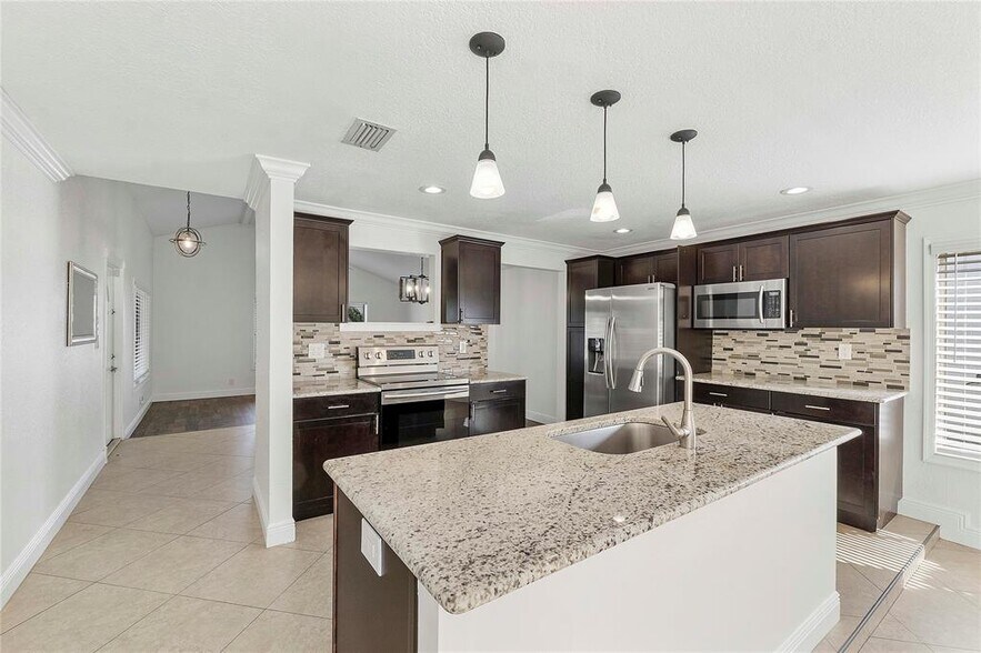 Primary Photo - 7320 NW 45th Ct