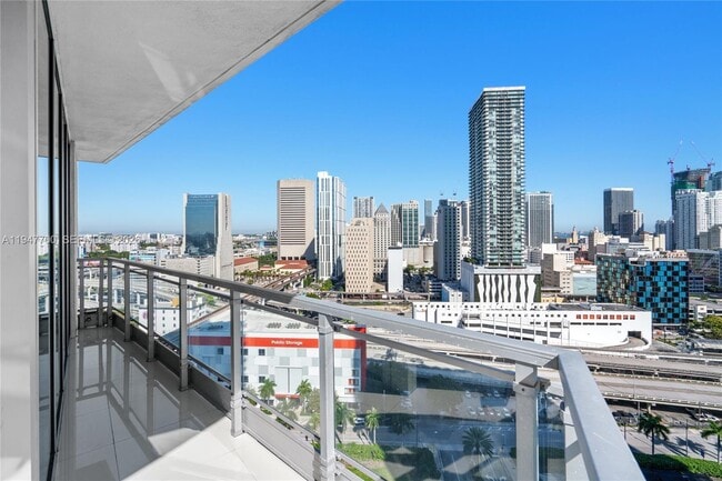 Building Photo - 90 SW 3rd St