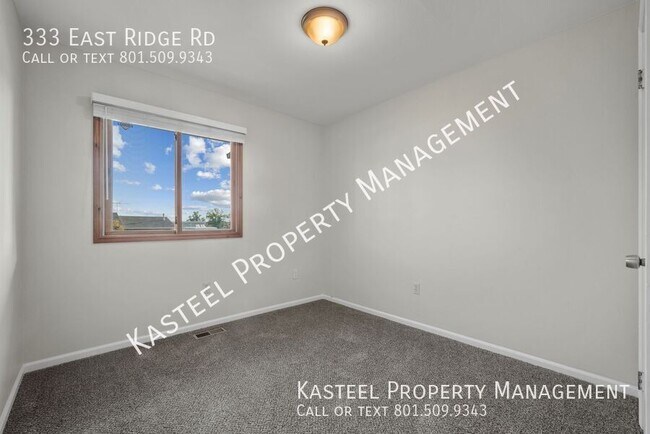 Building Photo - 333 E Ridge Rd