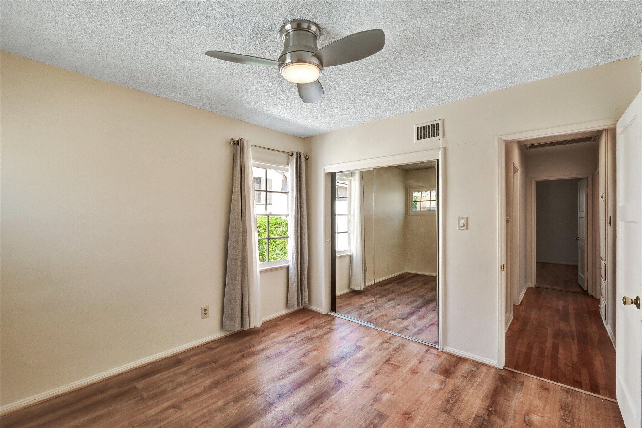 Building Photo - 2511 Castle Heights Ave