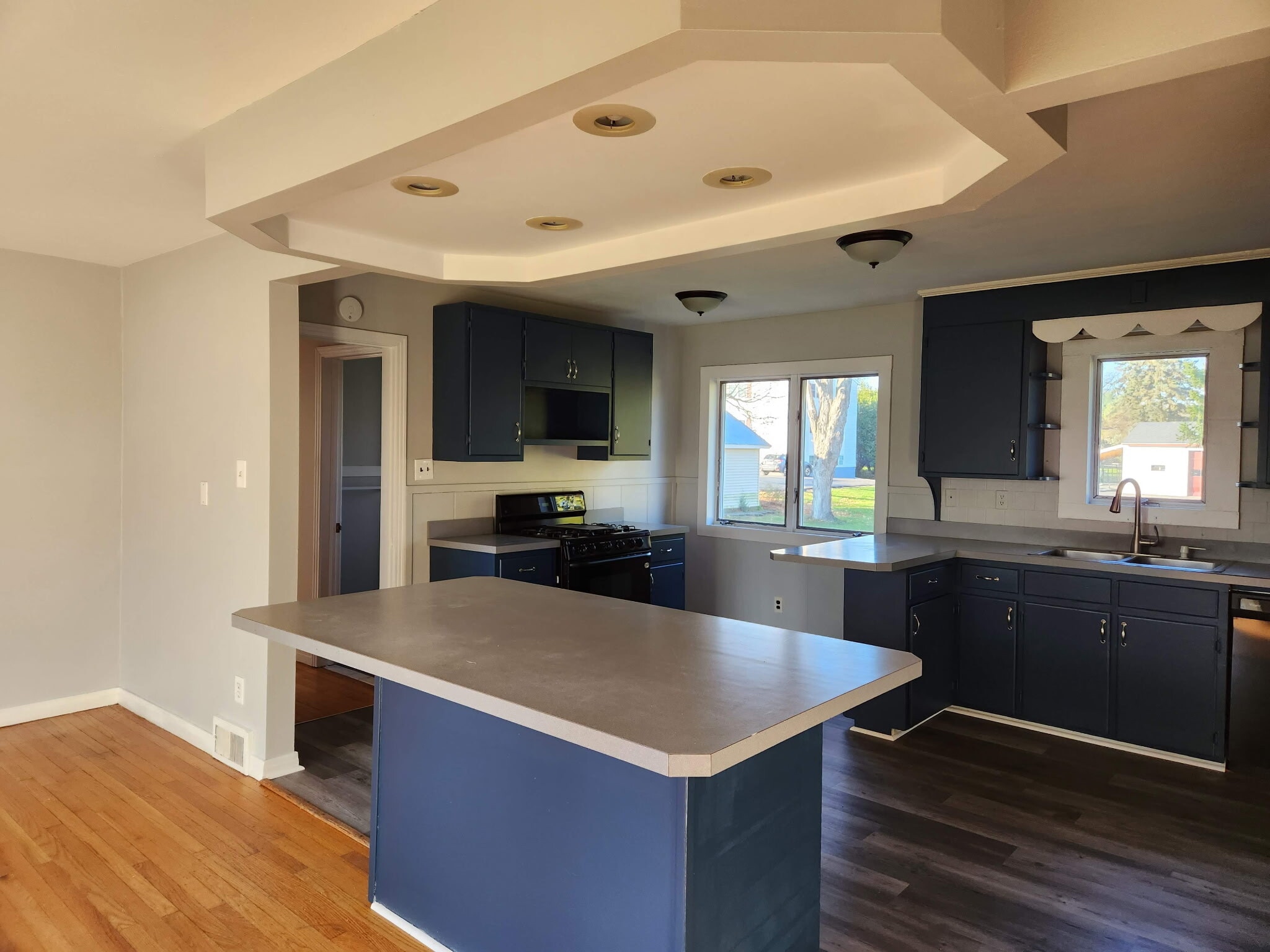 Building Photo - 40 New Hartford St