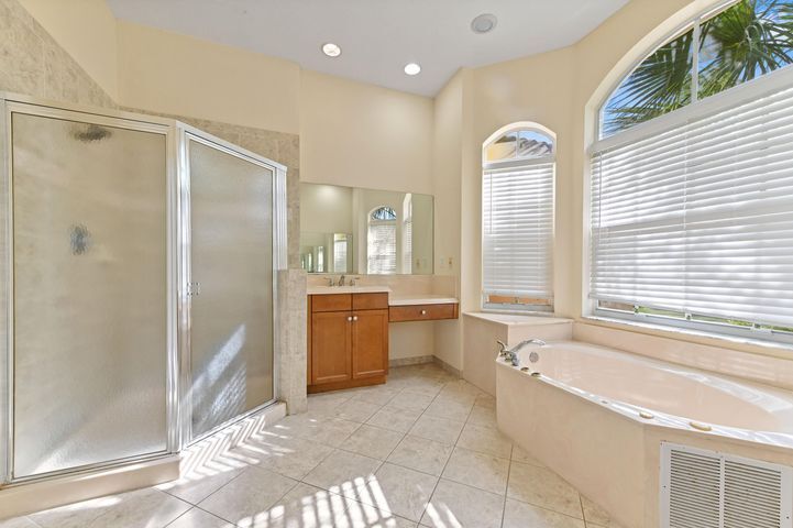 Building Photo - 9942 Shepard Pl