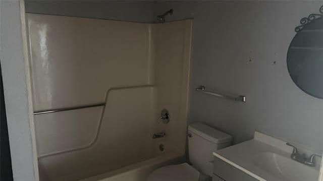 Building Photo - 441 S Highland Dr