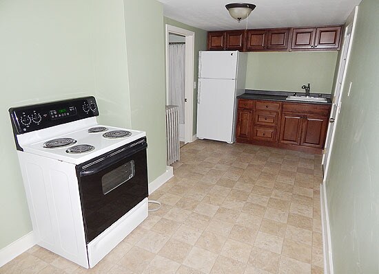 Primary Photo - 167 Birch St