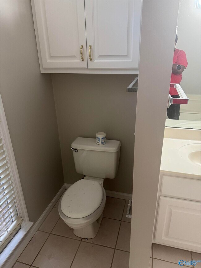 Building Photo - 113 Montrose Dr