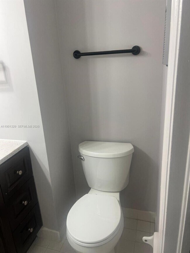 Building Photo - 438 NE 210th Cir Terrace