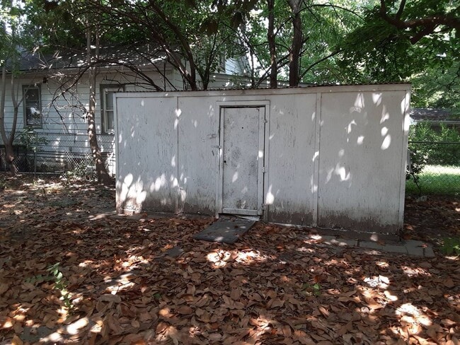 Building Photo - Nice 2BR/1BA house- COMING SOON
