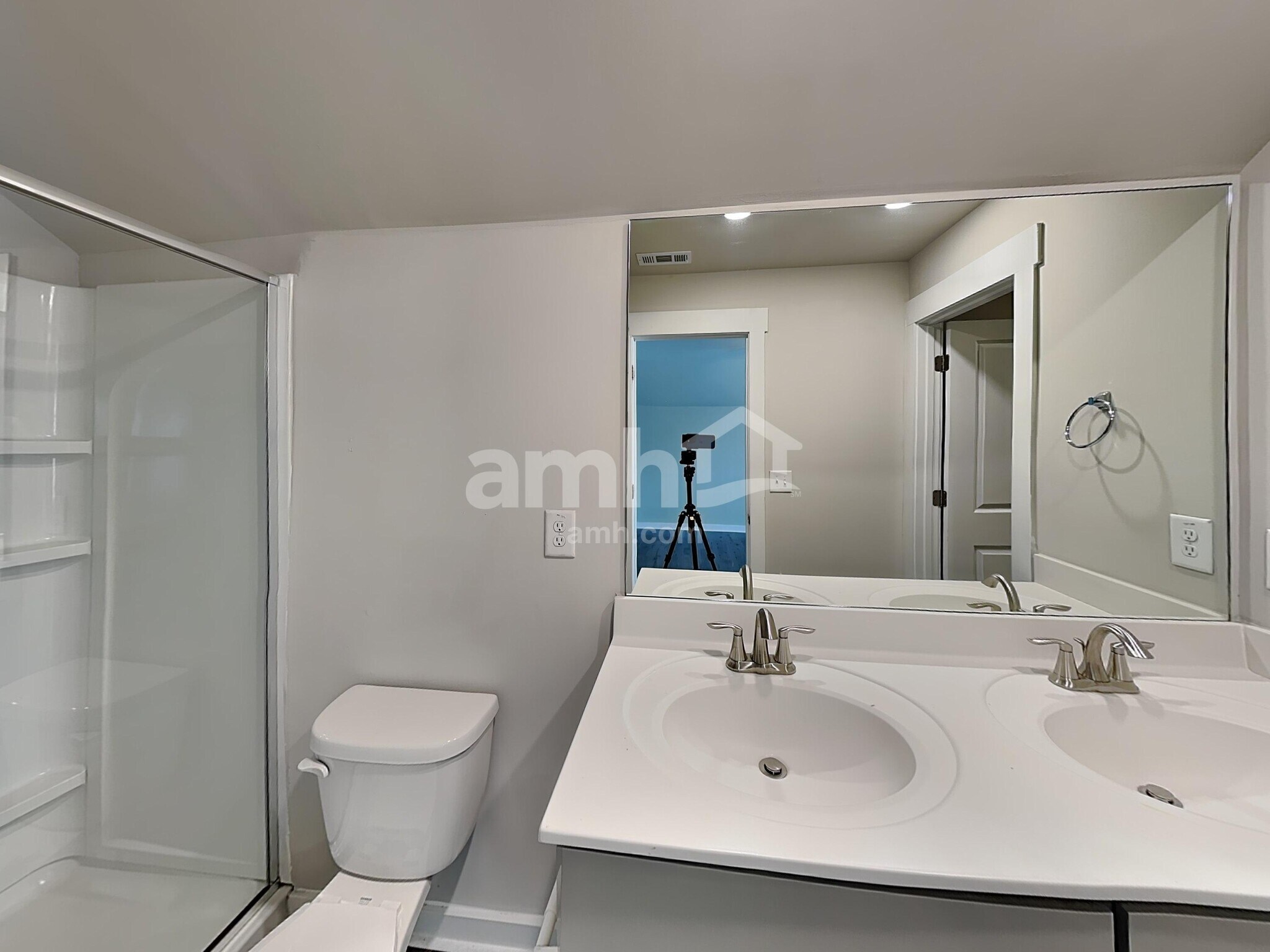 Building Photo - 108 Landsdown Xing