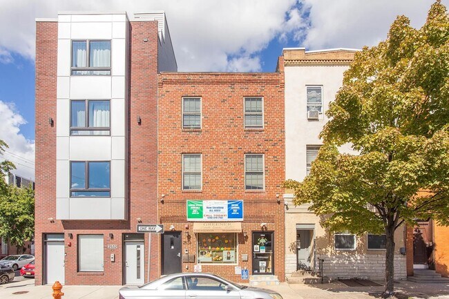 Building Photo - 2534 Amber St