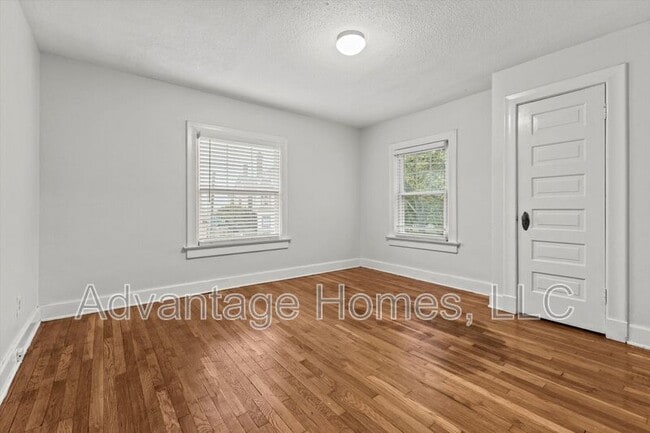 Building Photo - 315 Garfield Ave