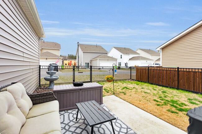 Building Photo - 1011 Spivey Cir