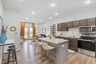 Building Photo - Little Bo Bungalows and Flats