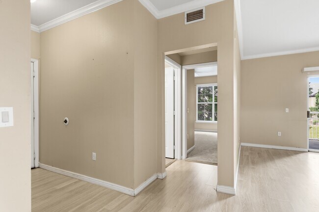 Building Photo - 7438 S Quail Cir