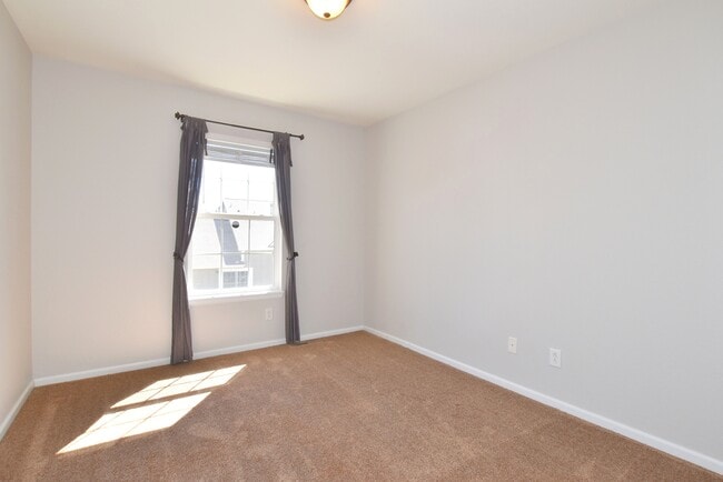 Building Photo - 2203 Copper Creek Dr