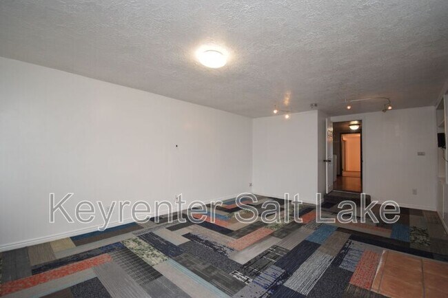 Building Photo - 616 Beynon Ct