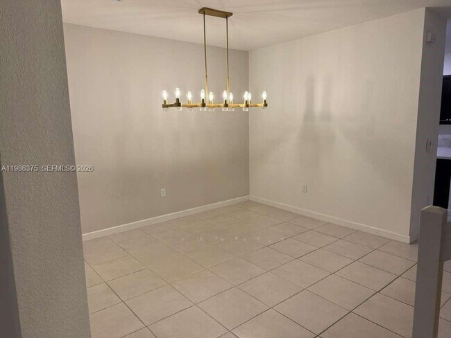 Building Photo - 20773 NE 5th Ct