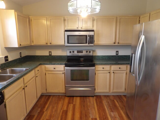 Building Photo - 107 Shannon Ln