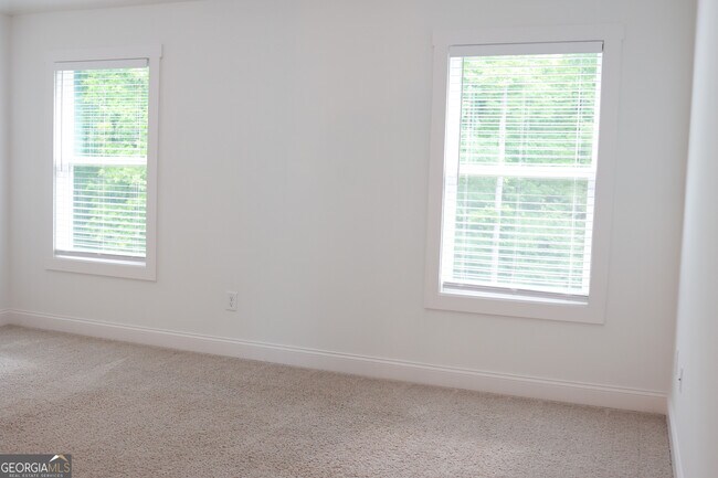 Building Photo - 135 Jessica Ct