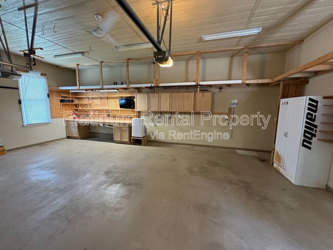Building Photo - 830 Eden Green Ct