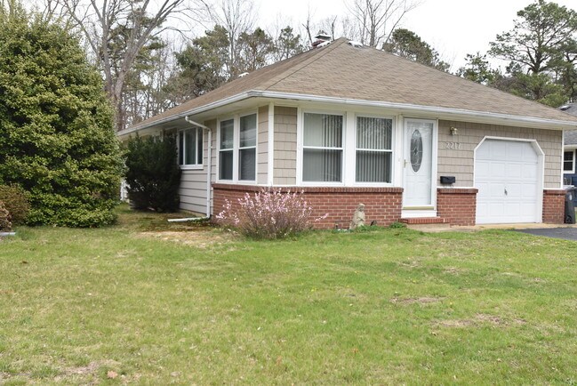 Primary Photo - 2217 Mt Hope Ln