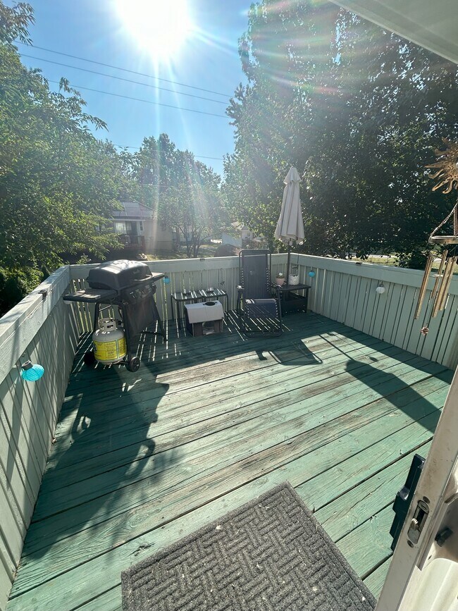 Building Photo - 1820 SW 6th St