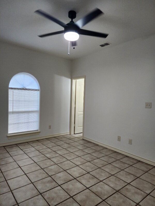 Building Photo - 603 Buena Vista Dr