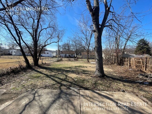 Building Photo - 204 Grampian Rd