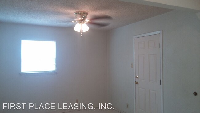 Building Photo - 3 br, 2 bath House - 325 Circle Dr.