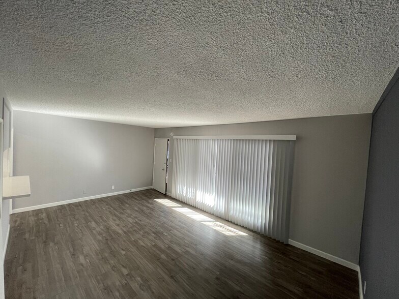 Building Photo - 3200 Cheviot Vista Pl