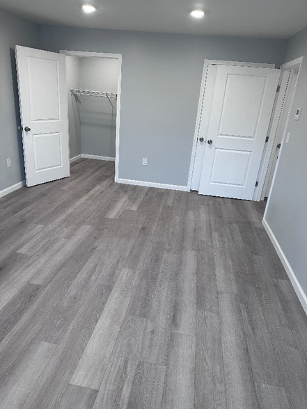 Building Photo - 140 S Easton Rd