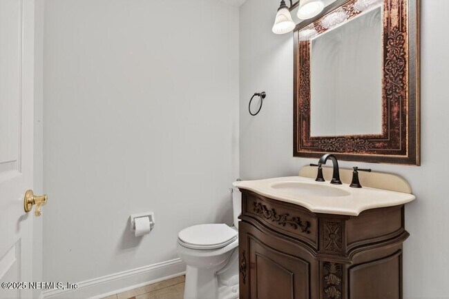 Building Photo - 4851 Jaybird Cir N
