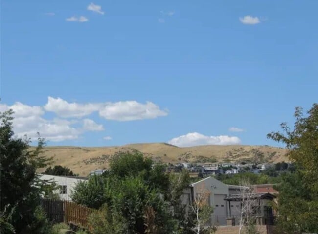Building Photo - Charming Green Mountain Condo with Mountain Lifestyle Access
