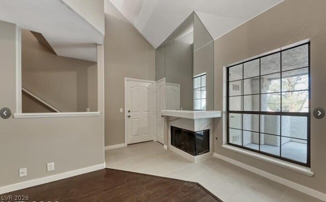 Building Photo - 2605 S Durango Dr