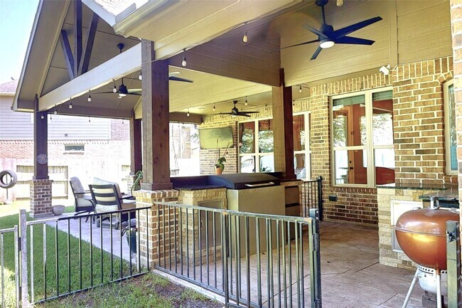 Building Photo - 25003 Stratton Meadows Dr